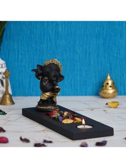 eCraftIndia - Baal Ganesh Playing Flute Showpiece with Rectangle Fragranced Petals & Tealight