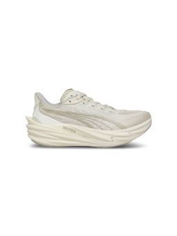 Puma - Women Beige Deviate NITRO 4 Max Running Shoes