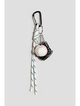 H&M - Boys White Bag Charm