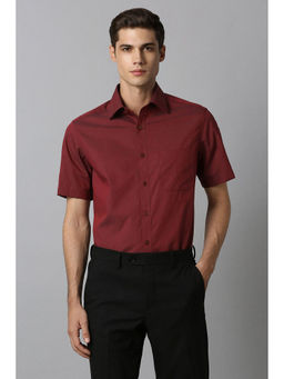 Louis Philippe - Men Maroon Regular Fit Solid Half Sleeves Formal Shirt