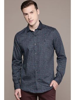 Simon Carter - Black Shirt