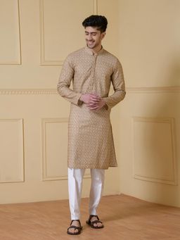 SATWAA - Earthy Elegance Embroidered Men Kurta
