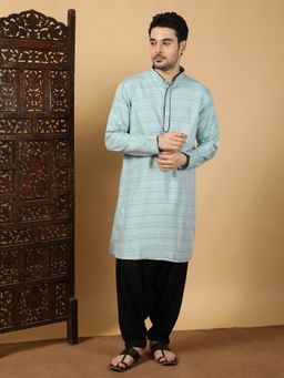 KUONS AVENUE - Men Blue Cotton Solid Kurta