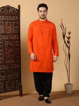 KUONS AVENUE - Men Orange Cotton Solid Kurta