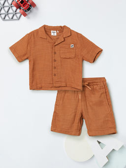 max - Boys Solid Shorts With Shirt