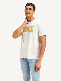 Levi's - Men Typography Crew Neck T-Shirt