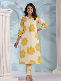 KAFTANIZE - White and Yellow Bold Floral Printed Viscose Kurta Pant Set (Set of 2)