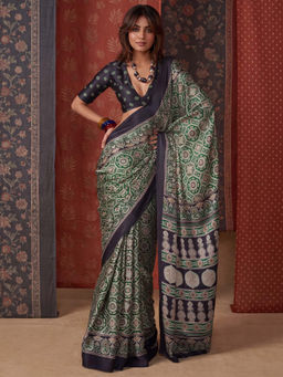 Akhilam - Women's Crepe Green Printed Block Print Saree With Unstitched Blouse