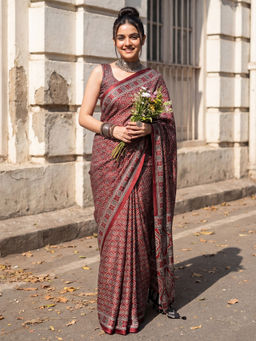 Akhilam - Women's Crepe Maroon Printed Bagru Saree with Unstitched Blouse