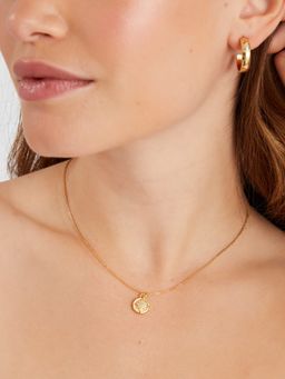 Accessorize London - White 14K Gold-Plated Star Pearl Pendant Necklace