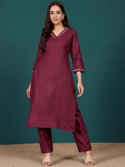 Varanga - Women Burgundy Embroidered Kurta with Pant (Set of 2)