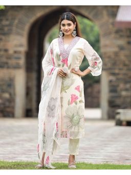 Suha - White Georgette Floral Printed Kurta with Pant and Dupatta