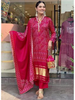 Suha - Pink Viscose Printed Bandhani Kurta with Pant and Dupatta