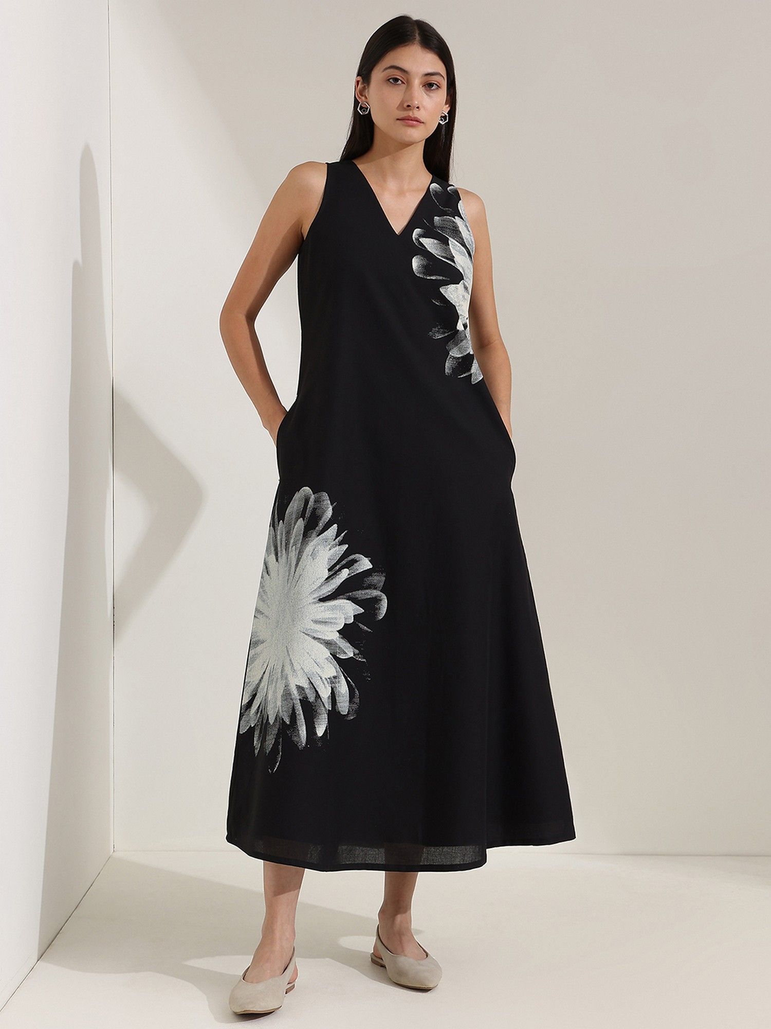 pink fort Cotton Black A-Line V-Neck Floral Midi Dress-picture-21