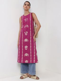 Pink Fort - Cotton Sleeveless Round Neck Floral Magenta Women Kurta