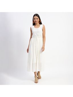 Madame - Solid White Midi Dress