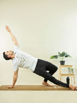 CULT - Logo Graphic Print Cream Yoga Cotton T-shirt