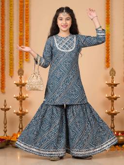 FASHION DREAM - Girls Cotton Blend Printed Grey Kurta With Sharara
