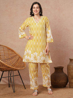 FASHOR - Stripes and Floral Printed Kurta with Pant (Set of 2)