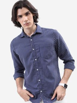 HIGHLANDER - Men Navy Blue Slim Fit Casual Shirt
