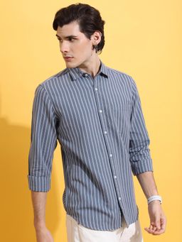HIGHLANDER - Men Blue Striped Slim Fit Shirt