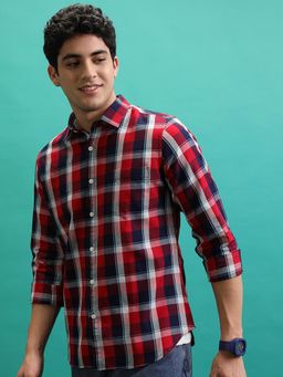 HIGHLANDER - Men Red & Navy Blue Regular Collar Full Sleeve Checked Shirt