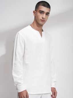 HIGHLANDER - Men White Dobby Solid Coller less Relaxed Shirt