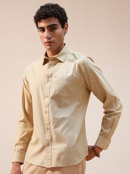 HIGHLANDER - Men Beige Solid Casual Slim Fit Shirt