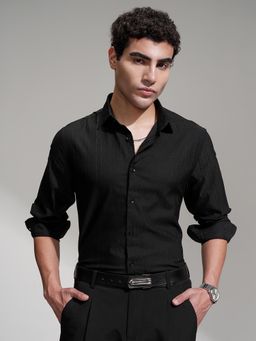 HIGHLANDER - Men Black Jacquard Textured Slim Fit Shirt