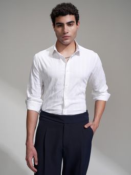 HIGHLANDER - Men White Dobby Textured Slim Fit Shirt