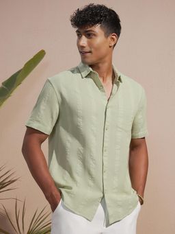 HIGHLANDER - Men Green Dobby Textured Relaxed Fit Shirt