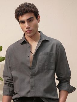 HIGHLANDER - Men Grey Dobby Textured Checked Relaxed Shirt