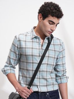HIGHLANDER - Men Blue Dobby Checks Casual Slim Fit Shirt