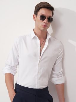 HIGHLANDER - Men White Jacquard Self Design Slim Fit Shirt