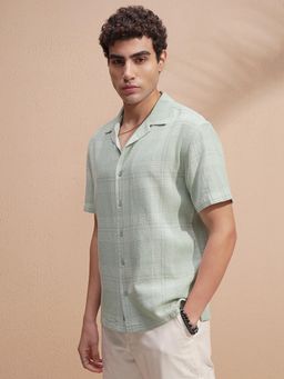 HIGHLANDER - Men Green Waffle Textured Cuban Collar Relaxed Fit Shirt
