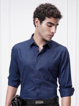 HIGHLANDER - Men Blue Dobby Textured Solid Occasion Slim Fit Shirt