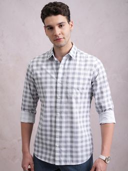 HIGHLANDER - Men Grey and White Checked Slim Fit Shirt
