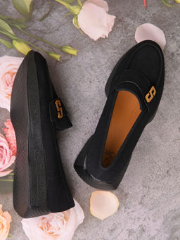Jove - Women Black Solid Loafers