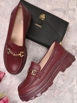 Jove - Women Maroon Solid Western Embellished Loafers