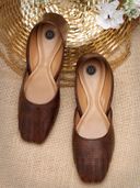 Brown color option, Currently selected