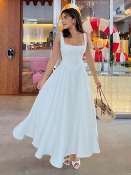 MISS MOSA BY AKANKSHA - Suzanne Luxe Statement Holiday White Maxi Dress