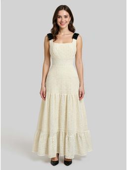 Outzidr - White Bow Attached Sleeveless Party Maxi Dress