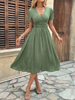 Outzidr - Green V-Neck Waist Detail Casual Knee Length Dress