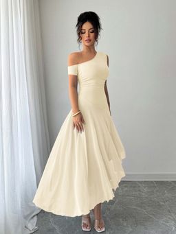 Outzidr - Off White One Shoulder Sleeveless Pleated Party Maxi Dress