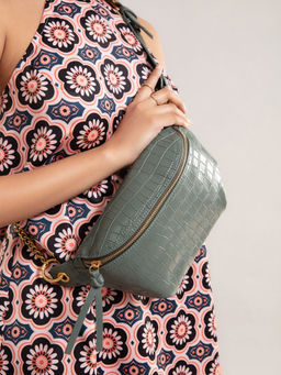 Twenty Dresses by Nykaa Fashion - Blue Capturing Art Waist Bag