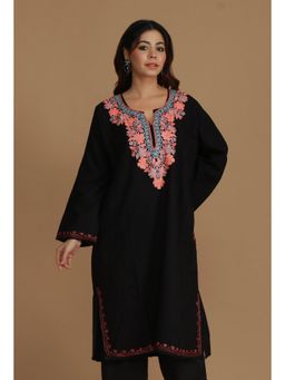 Tjori - Women Black Wool Embroidered Straight Kurta