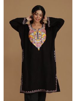 Tjori - Women Black Wool Embroidered Straight Kurta