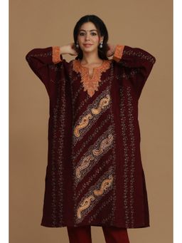 Tjori - Women Maroon Wool Embroidered Straight Kurta
