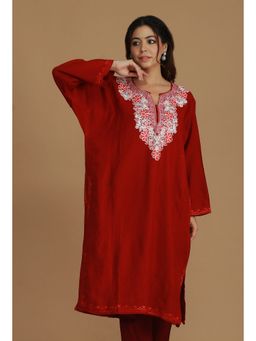 Tjori - Women Maroon Wool Embroidered Straight Kurta