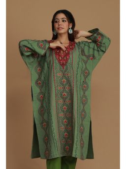 Tjori - Women Green Wool Embroidered Straight Kurta